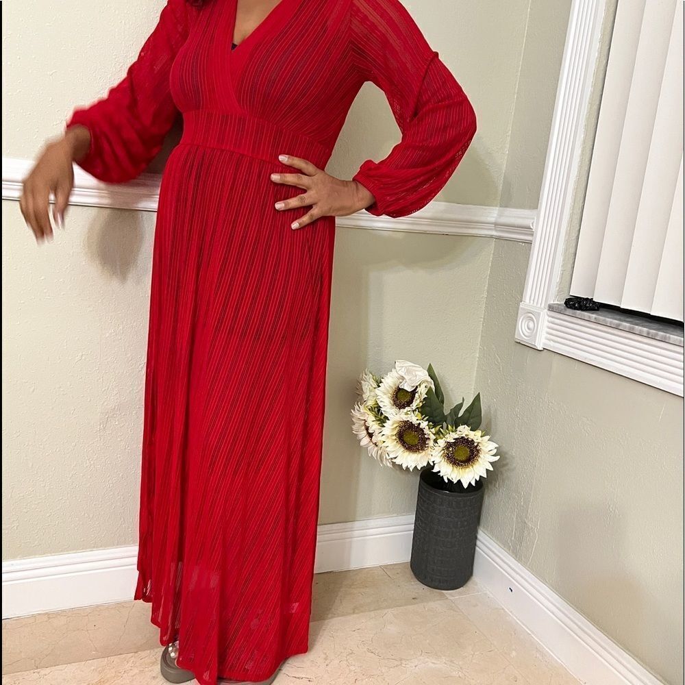 Ruby Red Veil Maxi Dress MEDIUM SIZE - Picture 8 of 10